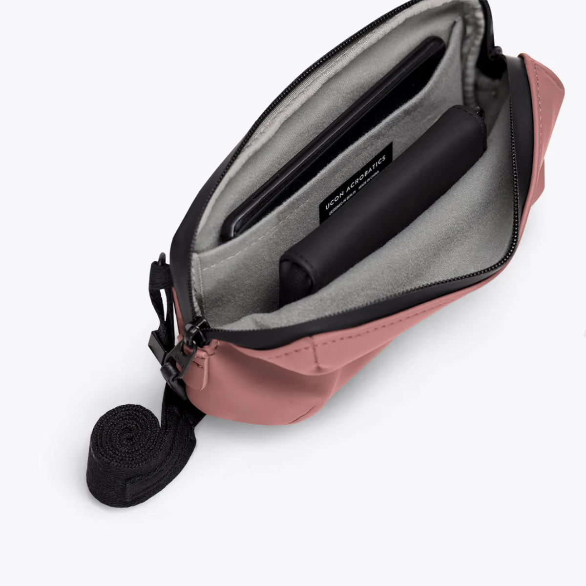 Ucon Acrobatics Ando Bag Lotus Dark Rose